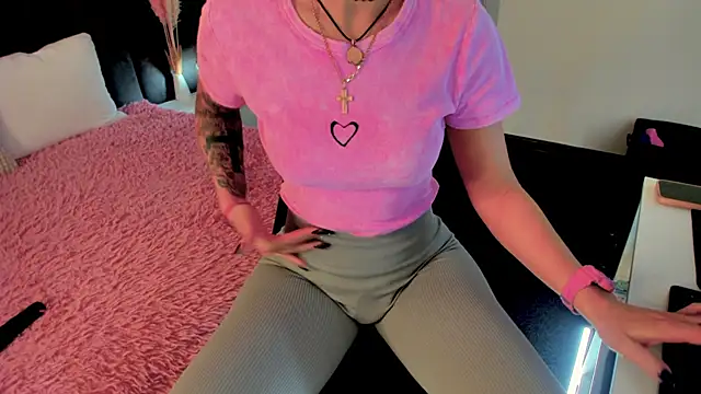 Snapshot of Kira_Key chatting on September 23, 2025, 1:41 am Kira Key online show from September 23, 2025, 1:41 am