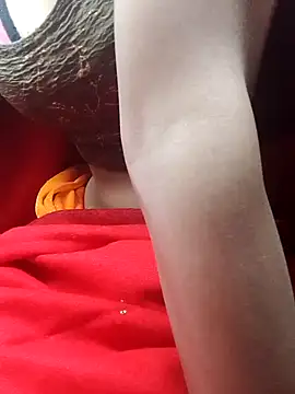 Snapshot of Hut_rotu_cute chatting on November 30, 2025, 6:34 pm Hut rotu cute online show from November 30, 2025, 6:34 pm