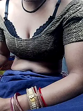 Snapshot of Hut_rotu_cute chatting on December 2, 2025, 5:08 pm Hut rotu cute online show from December 2, 2025, 5:08 pm