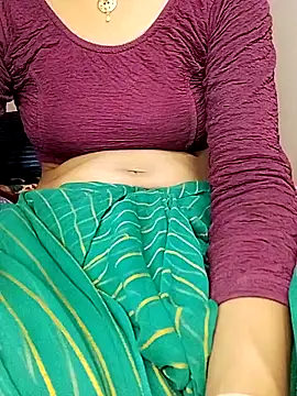 Snapshot of Hut_rotu_cute chatting on May 21, 2026, 4:36 pm Hut rotu cute online show from May 21, 2026, 4:36 pm