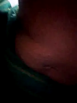 Snapshot of Hut_rotu_cute chatting on June 2, 2026, 4:42 pm Hut rotu cute online show from June 2, 2026, 4:42 pm