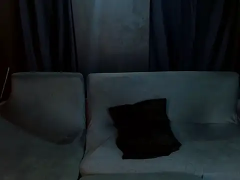 Snapshot of hugesignificant_69 chatting on September 17, 2025, 11:39 pm hugesignificant 69 online show from September 17, 2025, 11:39 pm