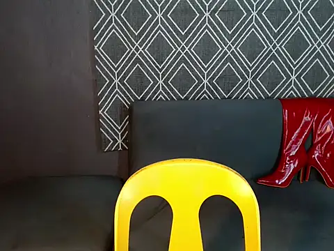 Snapshot of hugesignificant_69 chatting on September 29, 2025, 11:37 am hugesignificant 69 online show from September 29, 2025, 11:37 am