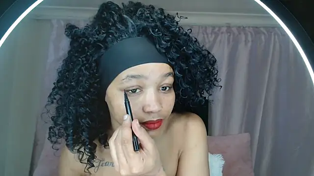 Snapshot of -cleowilliams- chatting on September 26, 2025, 9:57 am -cleowilliams- online show from September 26, 2025, 9:57 am