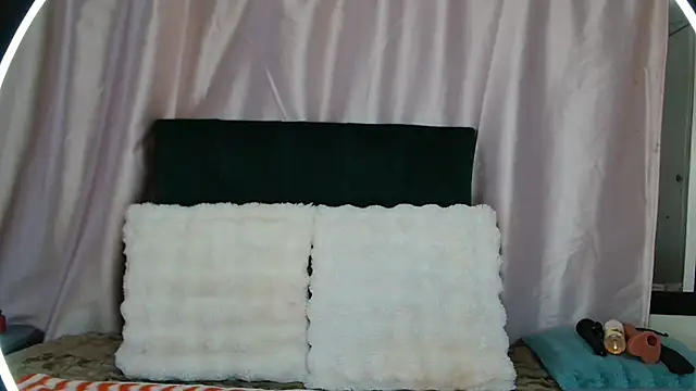 Snapshot of -cleowilliams- chatting on October 14, 2025, 9:32 am -cleowilliams- online show from October 14, 2025, 9:32 am