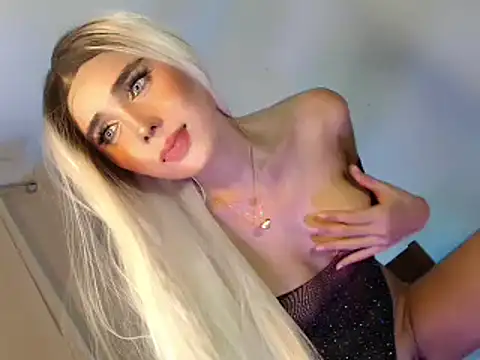 Onegreattransdiva online show from April 21, 2026, 2:23 pm