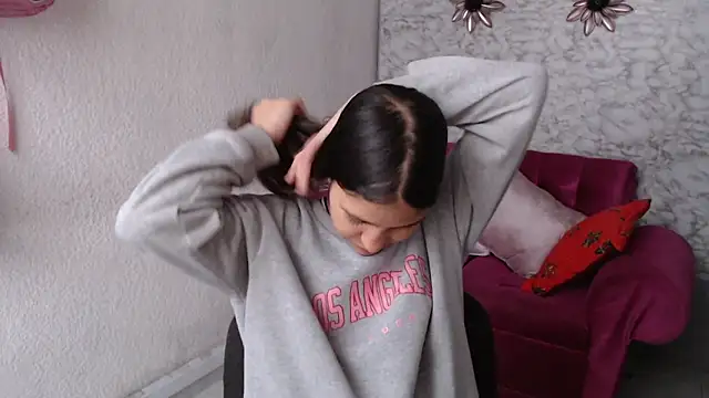 Evagirl69 online show from December 4, 2025, 12:14 pm