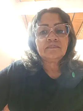 Snapshot of Vickysweeeettt chatting on May 15, 2026, 1:56 am Vickysweeeettt online show from May 15, 2026, 1:56 am