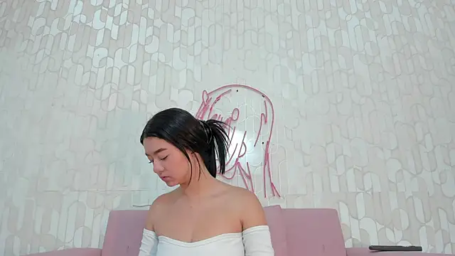 Snapshot of scarletross_ chatting on October 7, 2025, 1:30 pm scarletross  online show from October 7, 2025, 1:30 pm