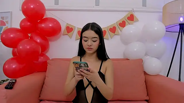 scarletross  online show from February 13, 2026, 2:35 pm