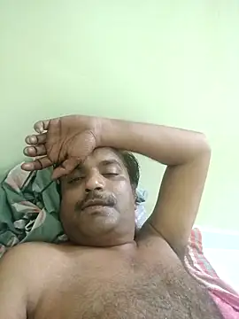 vardh033 online show from September 13, 2025, 6:18 pm