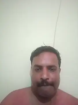 vardh033 online show from October 1, 2025, 7:31 pm