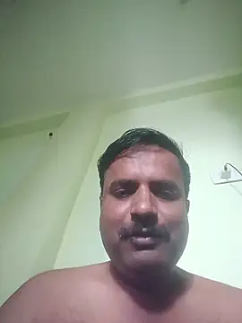 vardh033 online show from October 3, 2025, 9:39 am