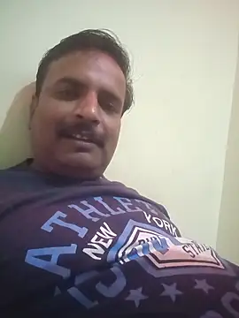 vardh033 online show from October 8, 2025, 5:21 pm