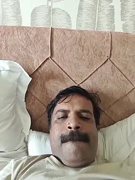 vardh033 online show from November 21, 2025, 3:38 am