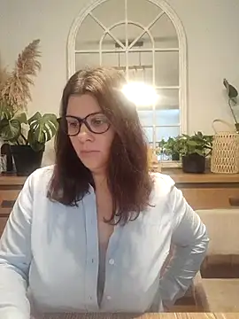 Snapshot of Aambre95Esexy chatting on October 17, 2025, 7:11 am Aambre95Esexy online show from October 17, 2025, 7:11 am