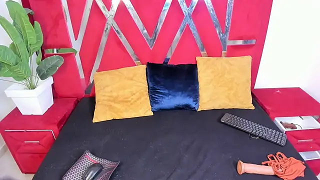 naisasm online show from October 8, 2025, 4:43 am