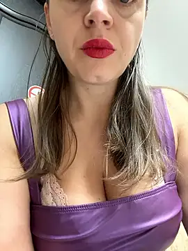 ladywithbigass online show from January 10, 2026, 7:10 am