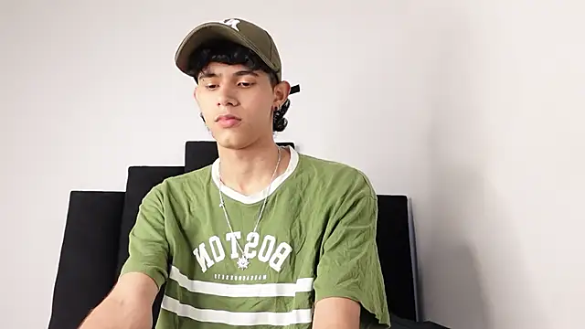 Snapshot of alexmark_ chatting on September 12, 2025, 4:51 pm alexmark online show from September 12, 2025, 4:51 pm