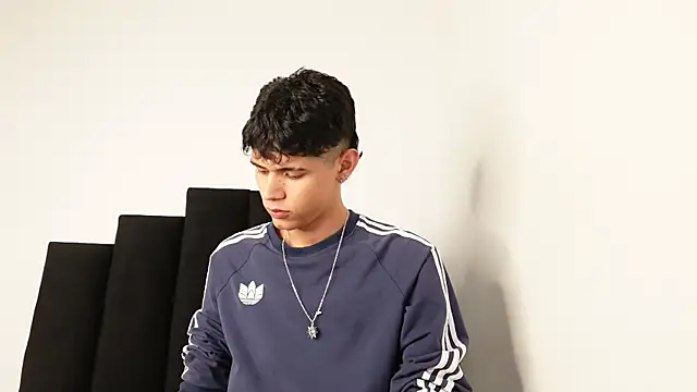 Snapshot of alexmark_ chatting on September 29, 2025, 7:30 pm alexmark online show from September 29, 2025, 7:30 pm