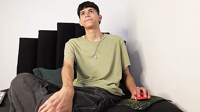 Snapshot of alexmark_ chatting on October 6, 2025, 1:19 pm alexmark online show from October 6, 2025, 1:19 pm