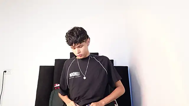 Snapshot of alexmark_ chatting on November 10, 2025, 1:43 pm alexmark online show from November 10, 2025, 1:43 pm