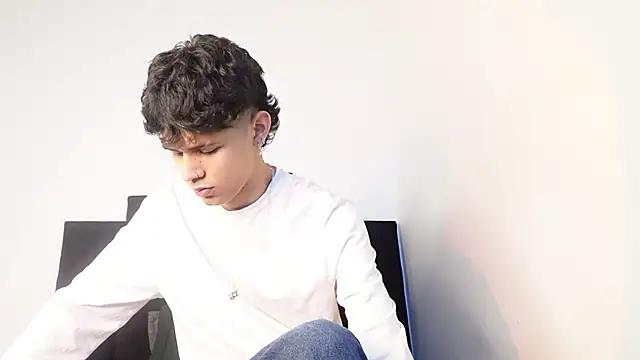 Snapshot of alexmark_ chatting on November 25, 2025, 1:22 pm alexmark online show from November 25, 2025, 1:22 pm