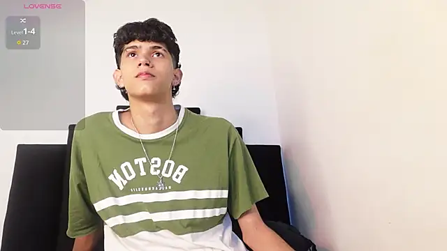 Snapshot of alexmark_ chatting on November 26, 2025, 7:48 pm alexmark online show from November 26, 2025, 7:48 pm