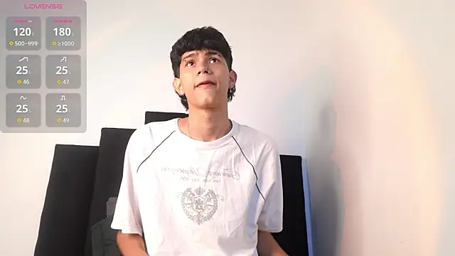 Snapshot of alexmark_ chatting on December 4, 2025, 1:09 pm alexmark online show from December 4, 2025, 1:09 pm