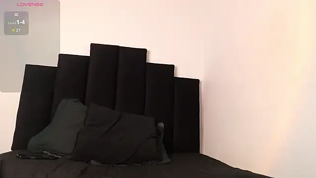 Snapshot of alexmark_ chatting on December 17, 2025, 7:31 pm alexmark online show from December 17, 2025, 7:31 pm