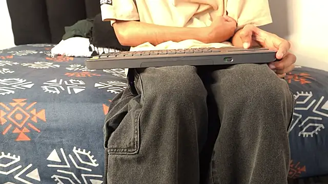 Snapshot of alexmark_ chatting on January 14, 2026, 7:08 pm alexmark online show from January 14, 2026, 7:08 pm