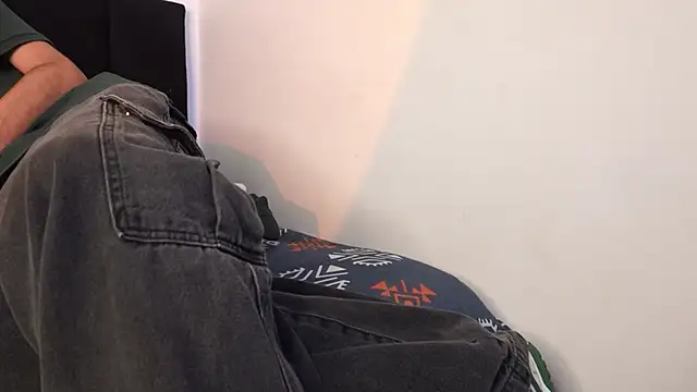 Snapshot of alexmark_ chatting on January 15, 2026, 1:05 pm alexmark online show from January 15, 2026, 1:05 pm