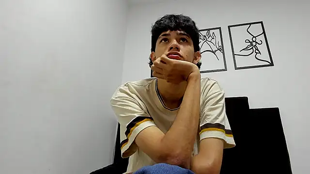 alexmark  online show from March 25, 2026, 3:51 pm