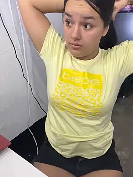 Luciaparker03 online show from February 9, 2026, 11:09 pm