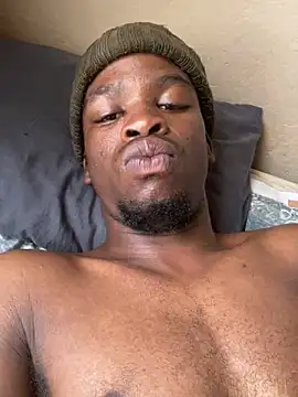 Snapshot of Kgaogelo18 chatting on October 14, 2025, 8:59 am Kgaogelo18 online show from October 14, 2025, 8:59 am