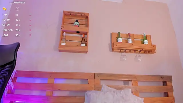  miss mia online show from November 29, 2025, 11:46 am