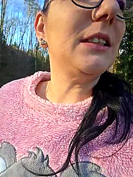 Snapshot of Swiss_Lady chatting on November 29, 2025, 10:51 am Swiss Lady online show from November 29, 2025, 10:51 am