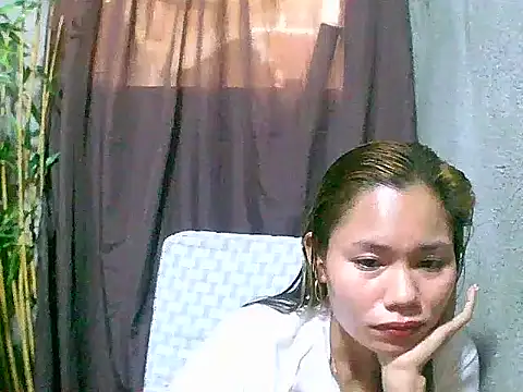 Sweeetgurll online show from February 9, 2026, 8:18 am