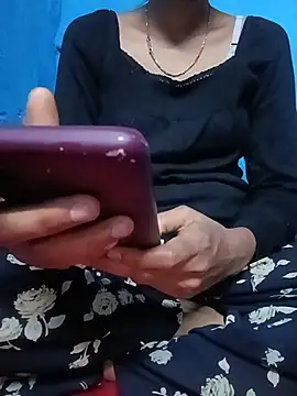 Snapshot of ruchigoutam chatting on June 18, 2026, 6:01 pm ruchigoutam online show from June 18, 2026, 6:01 pm