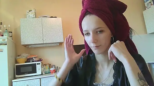 Lucy Divine online show from September 12, 2025, 9:53 am