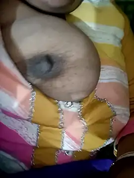 Snapshot of angry_couplez chatting on January 14, 2026, 8:20 am angry couplez online show from January 14, 2026, 8:20 am