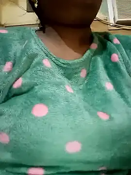 Snapshot of angry_couplez chatting on January 15, 2026, 4:22 pm angry couplez online show from January 15, 2026, 4:22 pm