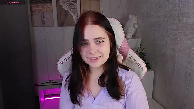 Alis Platt online show from September 18, 2025, 1:18 am