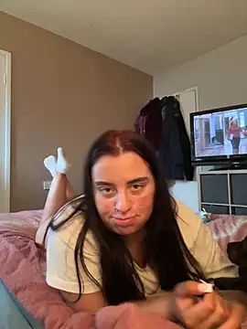 Victoriasteel online show from November 13, 2025, 12:37 pm