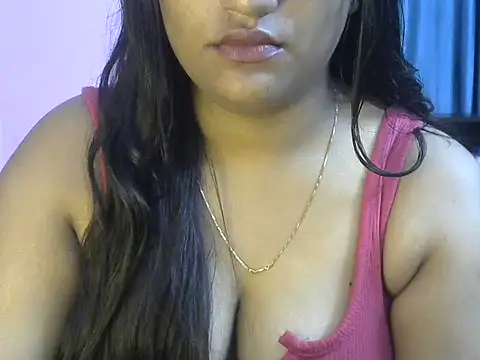 Queenxxx98 online show from February 10, 2026, 7:40 pm