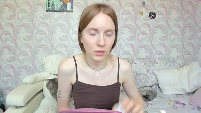 Snapshot of Kelly_Gerzikaa chatting on June 6, 2026, 4:39 am Kelly Gerzikaa online show from June 6, 2026, 4:39 am