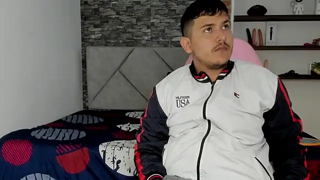 Snapshot of Sexxyy_Couple_ chatting on March 1, 2026, 5:09 am Sexxyy Couple online show from March 1, 2026, 5:09 am