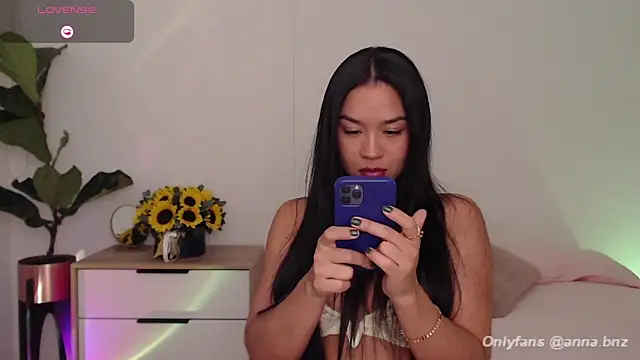 Annabnz online show from November 18, 2025, 12:05 am