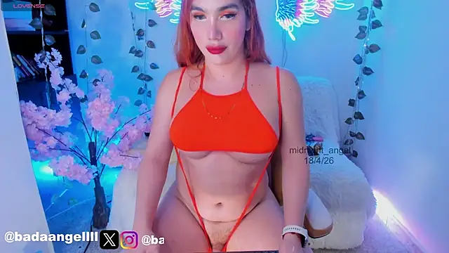 Snapshot of midnight_angell chatting on April 19, 2026, 12:11 am midnight angell online show from April 19, 2026, 12:11 am
