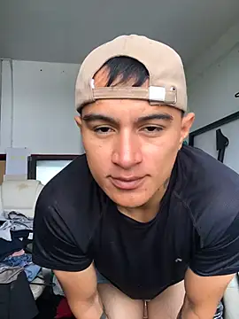 Snapshot of LiamDeep chatting on May 16, 2026, 2:27 pm LiamDeep online show from May 16, 2026, 2:27 pm